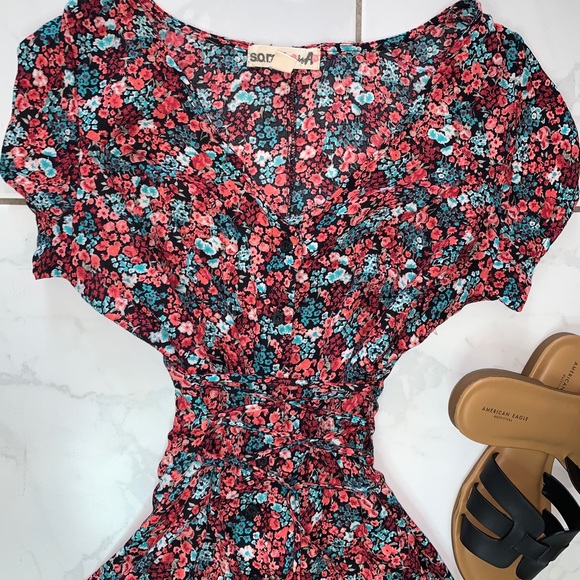 Floral dress button up/criss cross waist, small - Picture 4 of 6